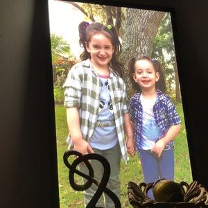 Meet your Posher, Efti